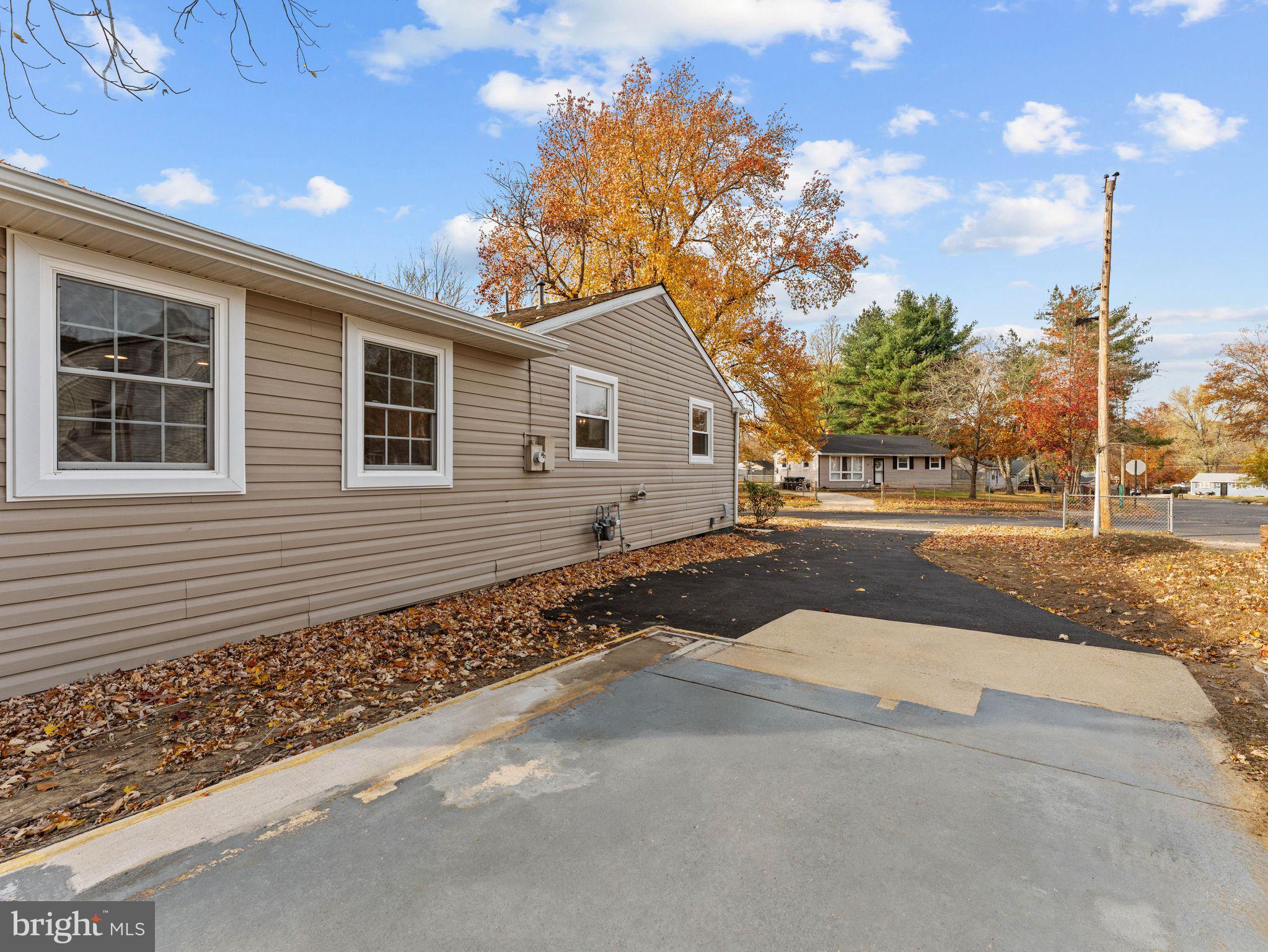 800 Bentley Road Lindenwold, NJ 08021 - Photo 27 of 32 a view of a house with a yard and street view