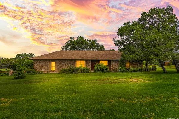 $649,990 | 8203 Park Ln Drive, San Antonio, TX 78266