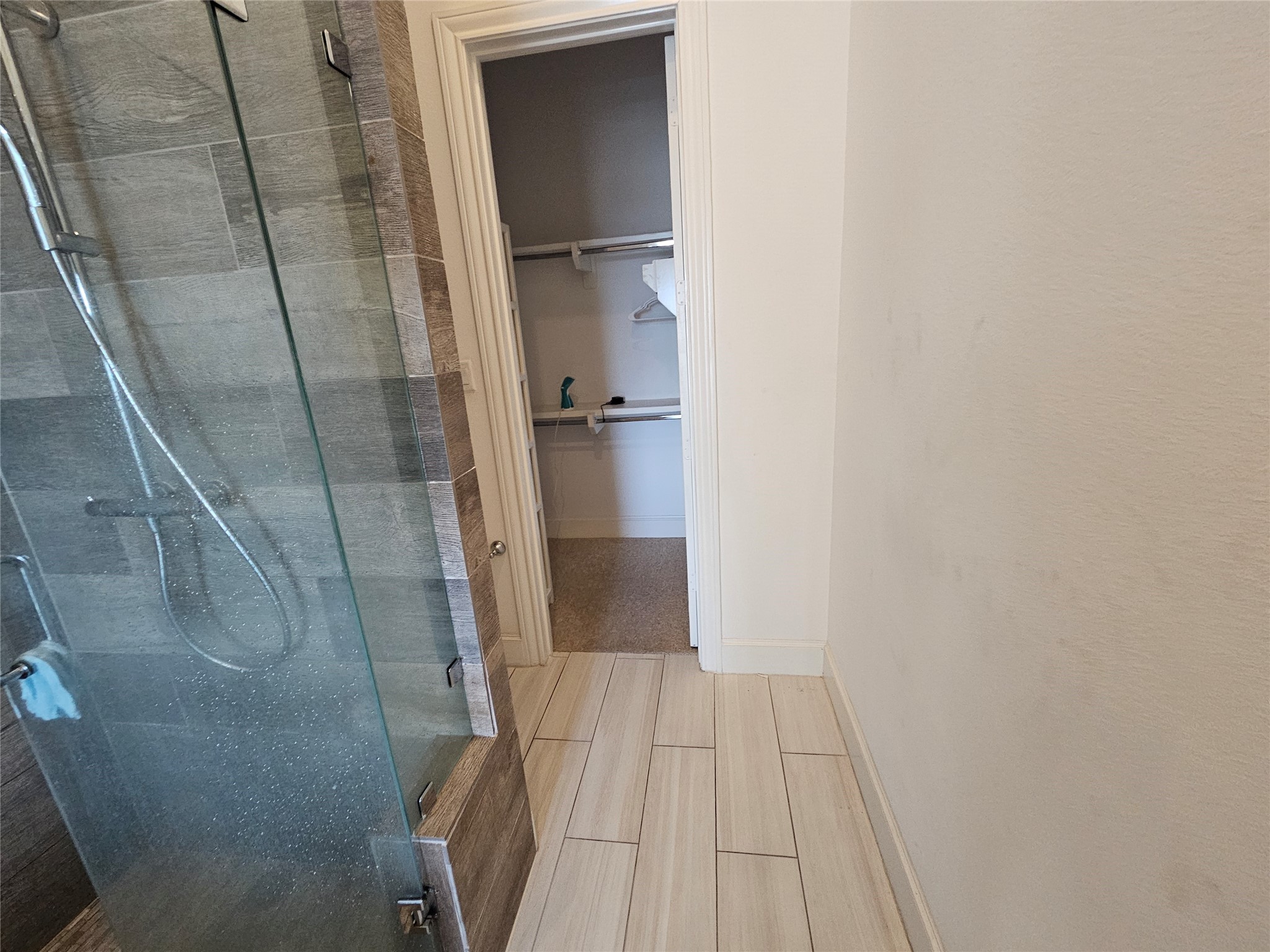 9633 Riddlewood Lane Houston, TX 77025 - Photo 10 of 25 Gallery Image 10
