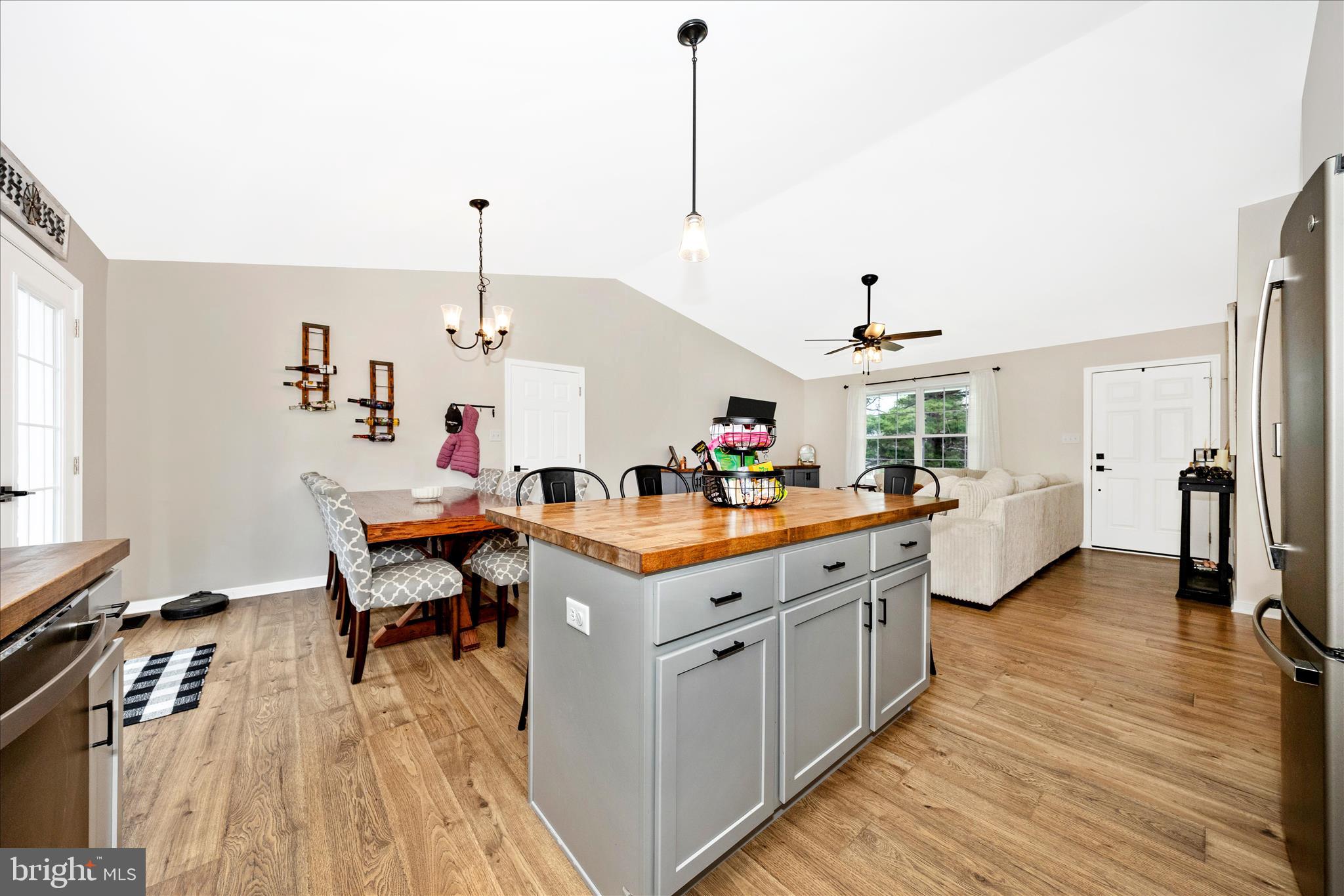 12639 Pen Mar Road Waynesboro, PA 17268 - Photo 17 of 52 Kitchen & Dining Room