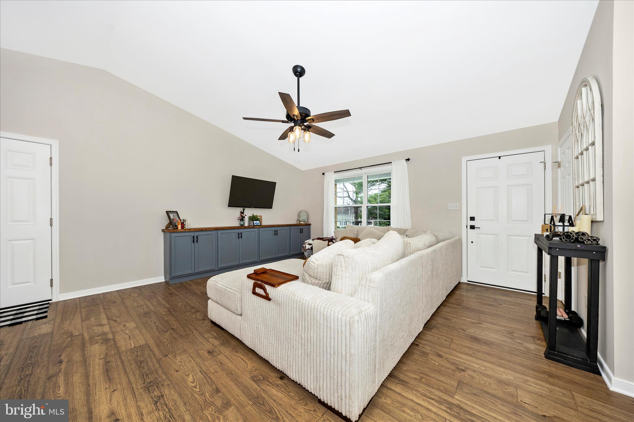 12639 Pen Mar Road Waynesboro, PA 17268 - Photo 7 of 52 Living Room