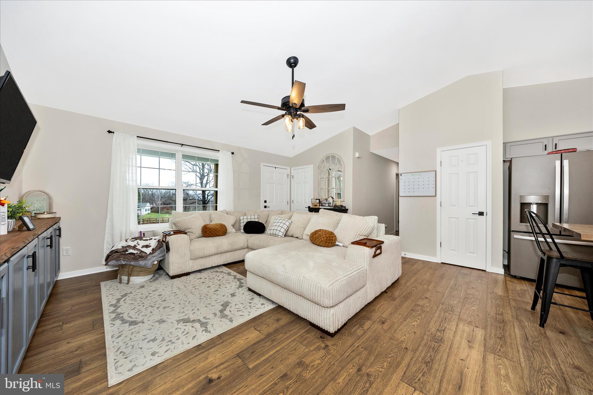 12639 Pen Mar Road Waynesboro, PA 17268 - Photo 9 of 52 Living Room