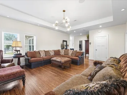 $1,195,000 | 629 East 19th Street, Houston, TX 77008