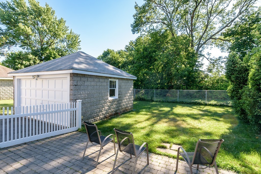 12-14 Pondview Road, Unit 1 Arlington, MA 02474 - Photo 25 of 26 Gallery Image 25