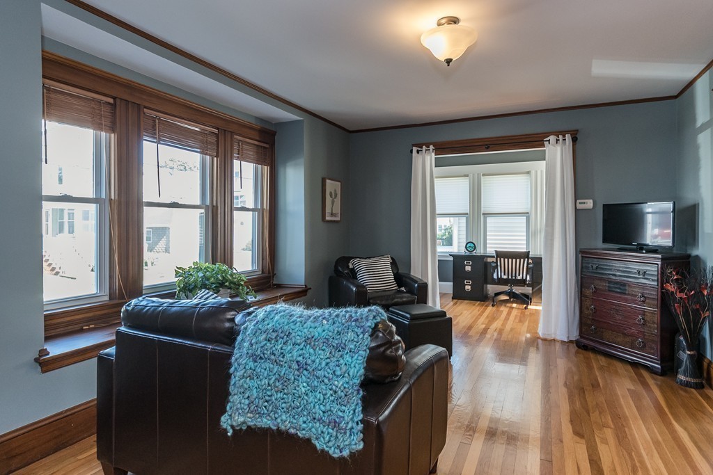 12-14 Pondview Road, Unit 1 Arlington, MA 02474 - Photo 4 of 26 Gallery Image 4
