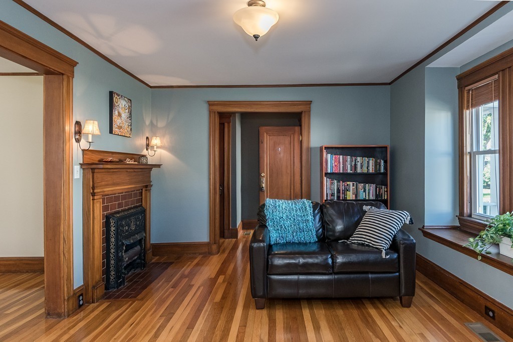 12-14 Pondview Road, Unit 1 Arlington, MA 02474 - Photo 10 of 26 Gallery Image 10