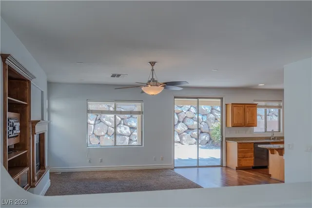 $2,600 | 257 Via Franciosa Drive, Henderson, NV 89011