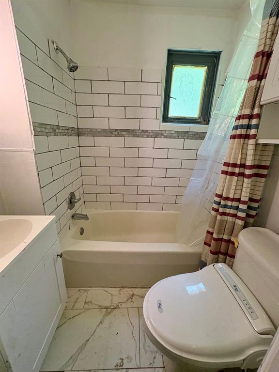 511 California Hollow Road Imperial, PA 15126 - Photo 15 of 19 Bathroom