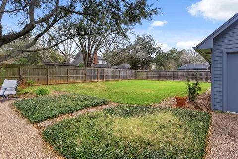$425,000 | 105 Strawberry Drive, Lake Jackson, TX 77566