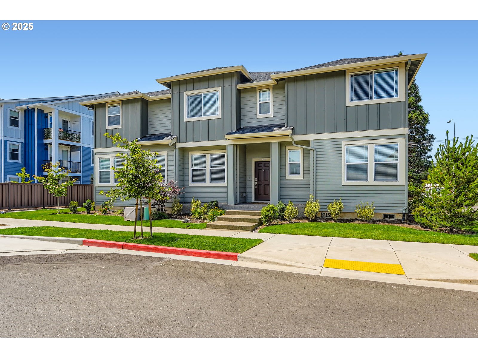 12935 Southwest Tabor Terrace Beaverton, OR 97007 - Photo 2 of 24