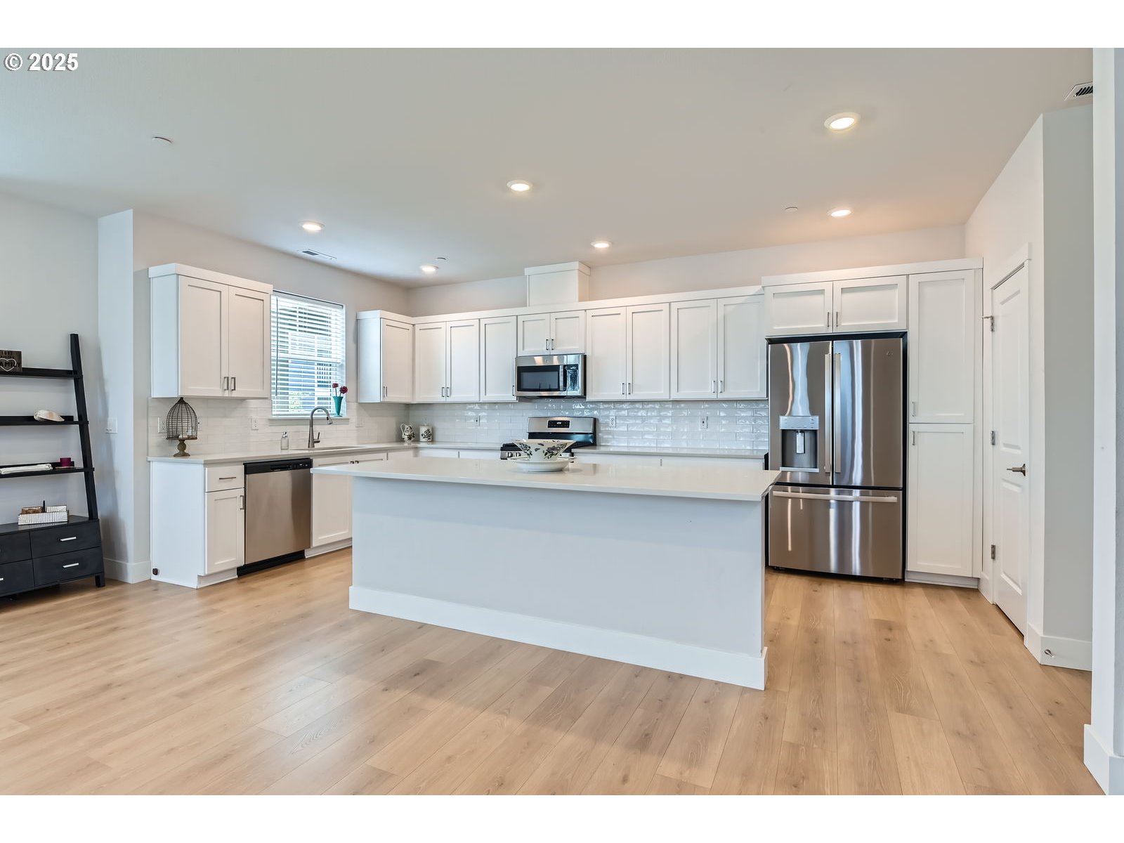 12935 Southwest Tabor Terrace Beaverton, OR 97007 - Photo 10 of 24