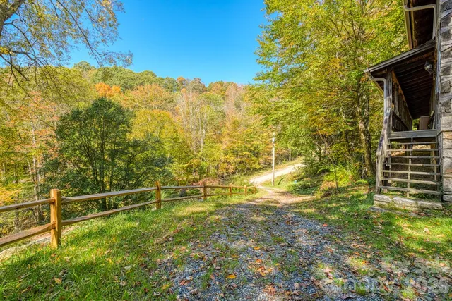 $699,999 | 1495 El Miner Drive, Mars Hill, NC 28754