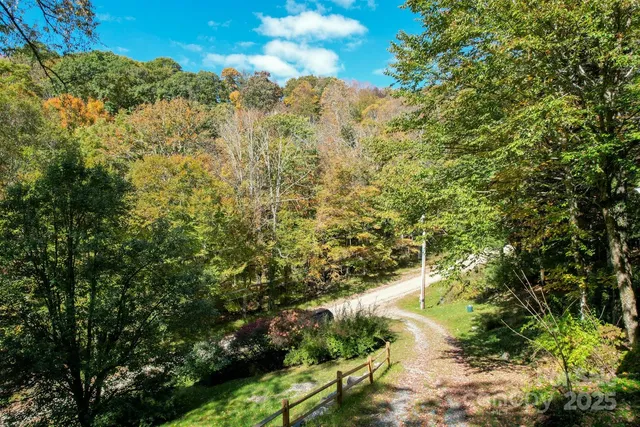 $699,999 | 1495 El Miner Drive, Mars Hill, NC 28754