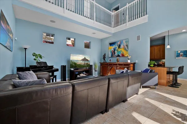 $750,000 | 82 Stoney Drive, Palm Beach Gardens, FL 33410