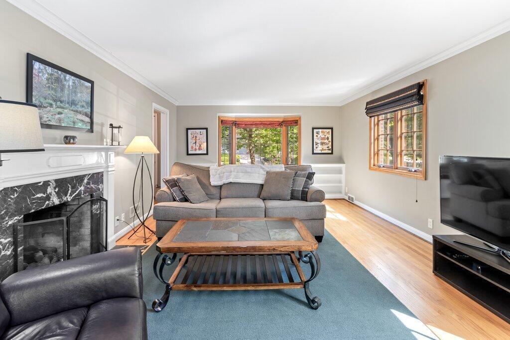 1855 Suffolk Road Columbus, OH 43221 - Photo 5 of 42 1855 Suffolk Road-19.jpg-SMALL