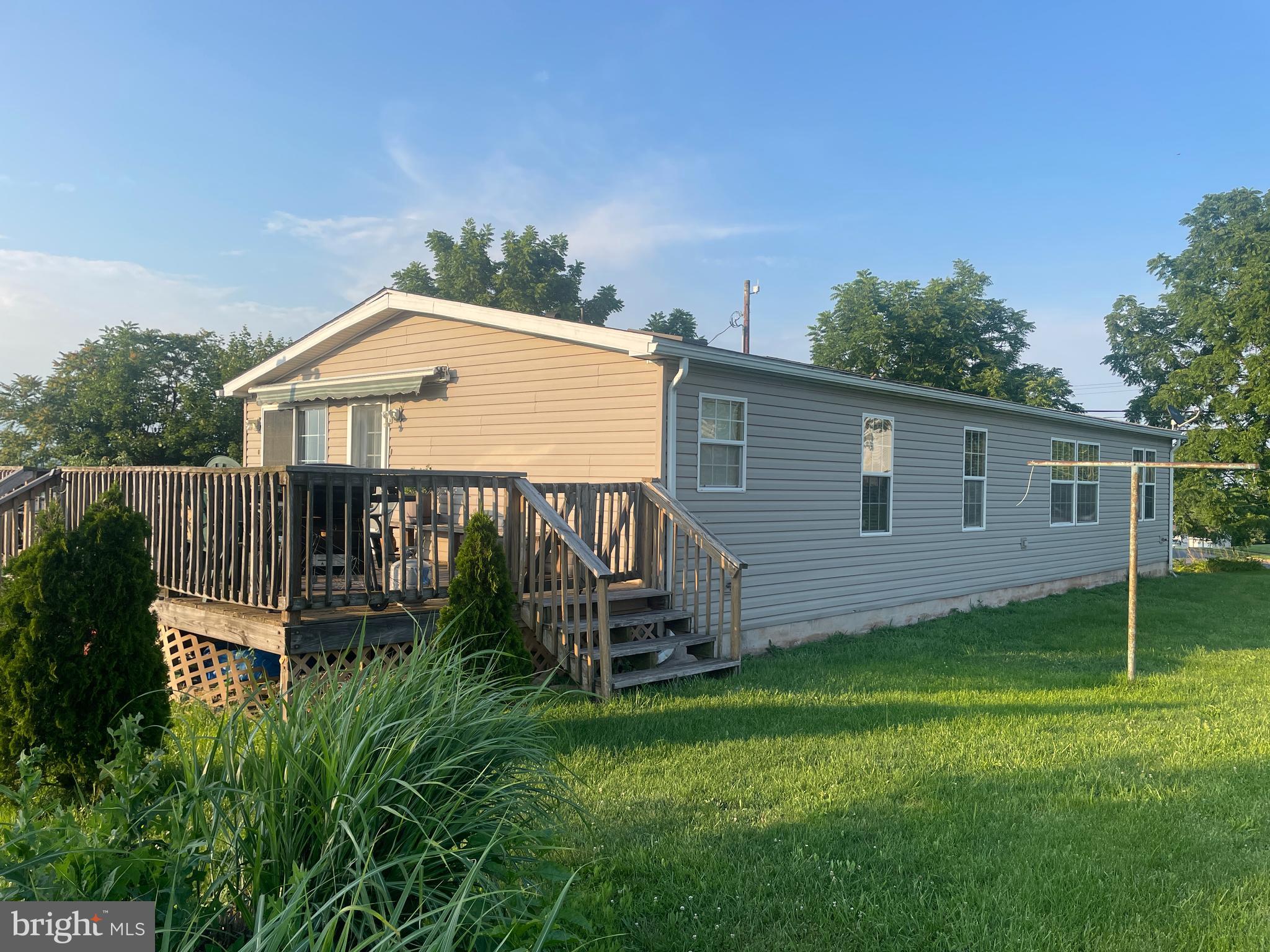 106 Bell Road Palmyra, PA 17078 - Photo 4 of 26 right side and back