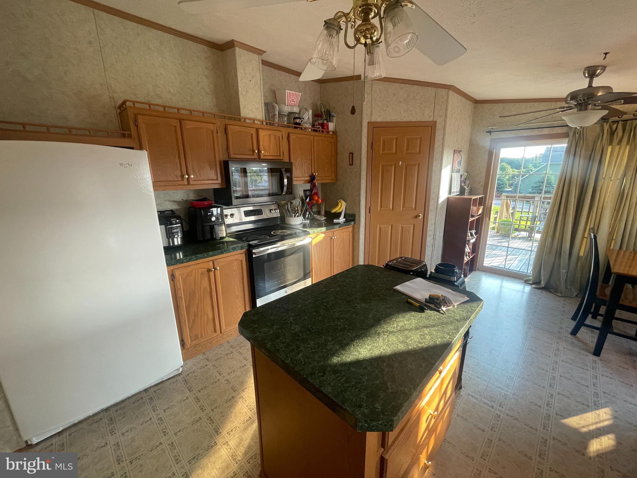 106 Bell Road Palmyra, PA 17078 - Photo 9 of 26 kitchen
