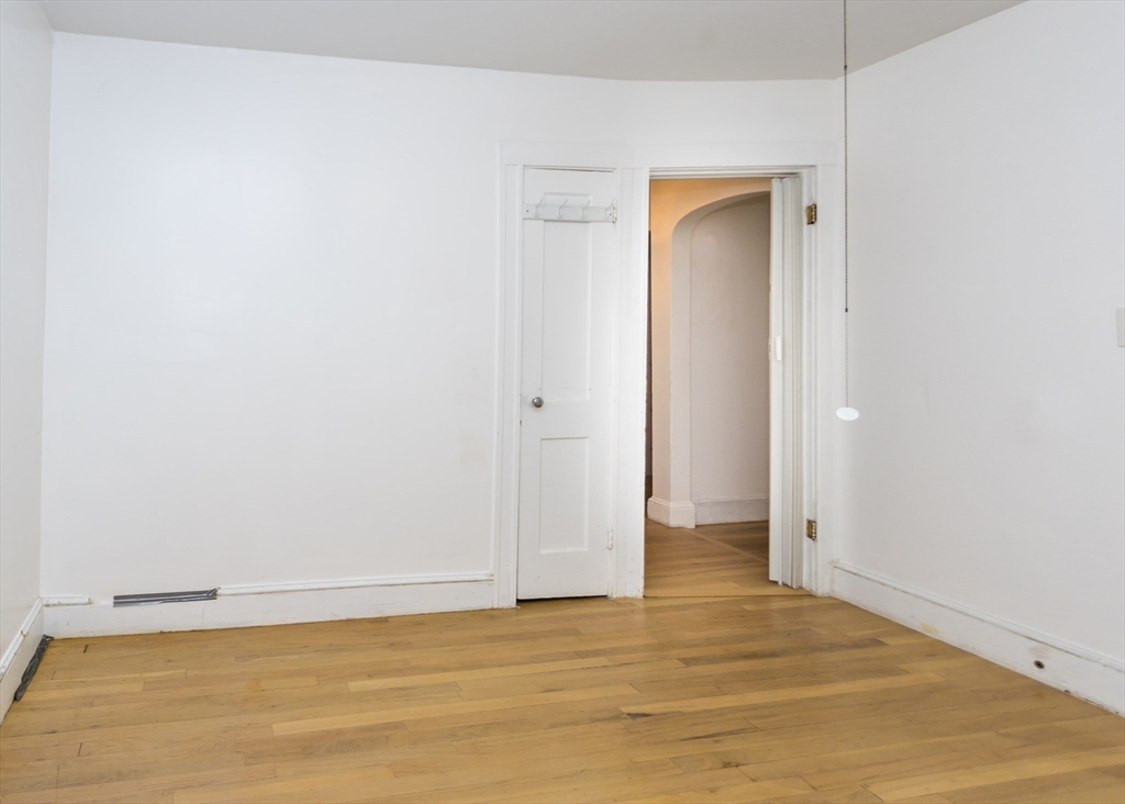 19 Indian Road Waltham, MA 02451 - Photo 14 of 28 Gallery Image 14