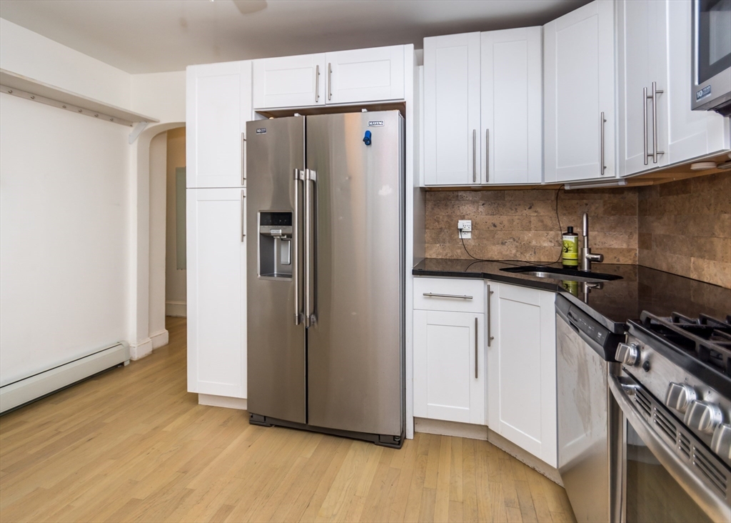 19 Indian Road Waltham, MA 02451 - Photo 8 of 28 Gallery Image 8