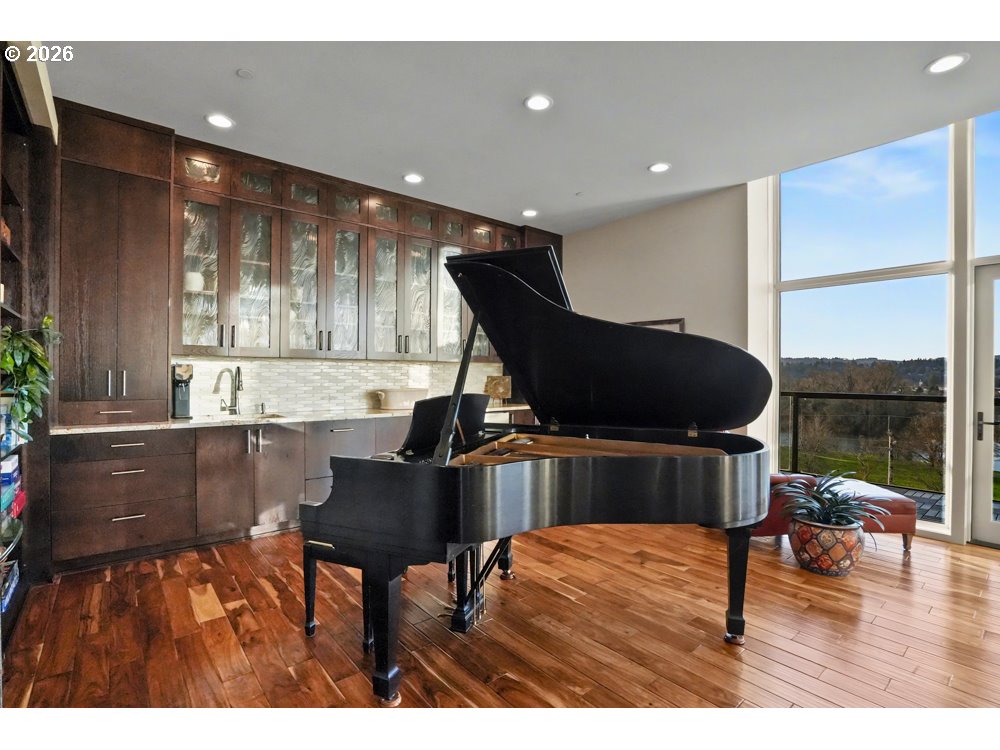 156 Front Street Northeast, Unit 800820 Salem, OR 97301 - Photo 11 of 48