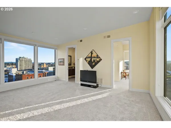 $1,744,000 | 156 Front Street Northeast, Unit 800820, Salem, OR 97301