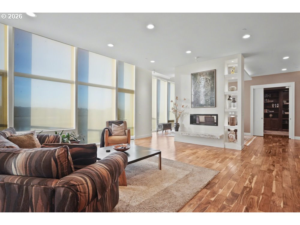 156 Front Street Northeast, Unit 800820 Salem, OR 97301 - Photo 20 of 48