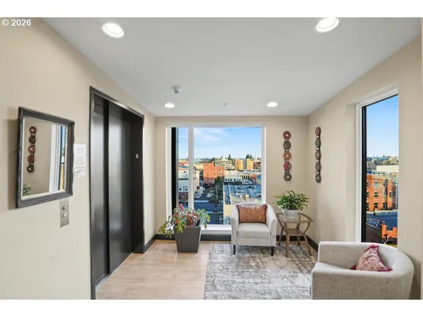 $1,744,000 | 156 Front Street Northeast, Unit 800820, Salem, OR 97301