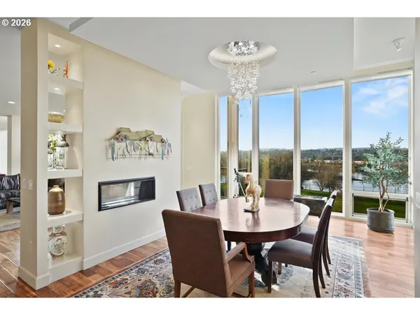 $1,744,000 | 156 Front Street Northeast, Unit 800820, Salem, OR 97301