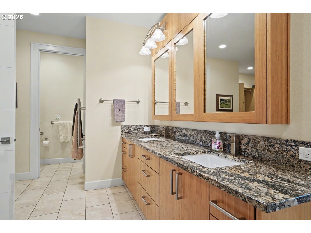 156 Front Street Northeast, Unit 800820 Salem, OR 97301 - Photo 34 of 48