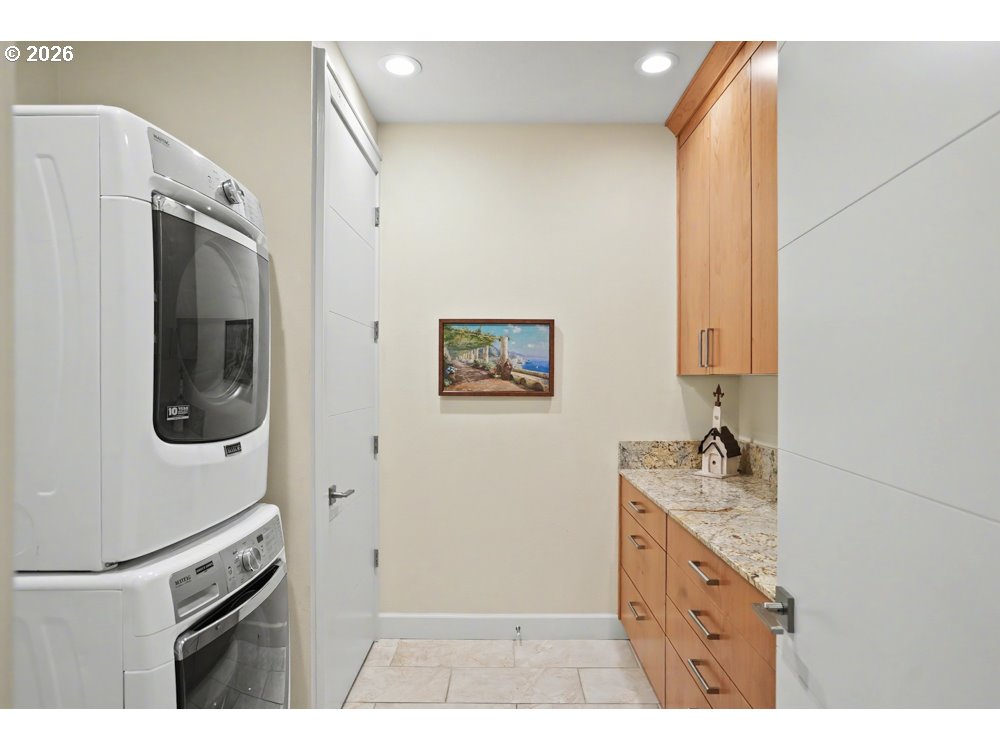 156 Front Street Northeast, Unit 800820 Salem, OR 97301 - Photo 37 of 48