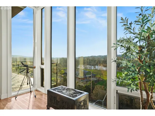 $1,744,000 | 156 Front Street Northeast, Unit 800820, Salem, OR 97301