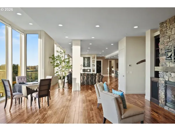 $1,744,000 | 156 Front Street Northeast, Unit 800820, Salem, OR 97301