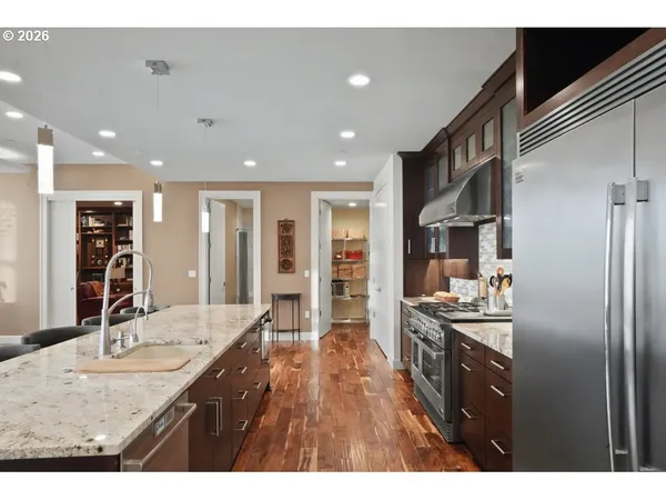 $1,744,000 | 156 Front Street Northeast, Unit 800820, Salem, OR 97301