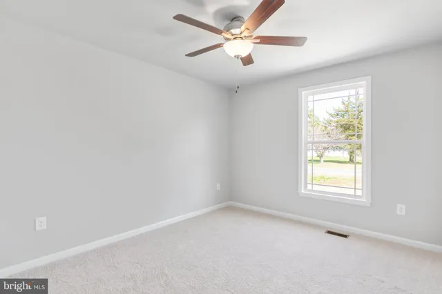 $299,900 | 2 Woodbine Drive, Unit L 16, Colonial Beach, VA 22443