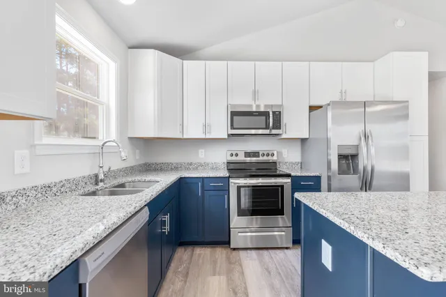 $299,900 | 2 Woodbine Drive, Unit L 16, Colonial Beach, VA 22443