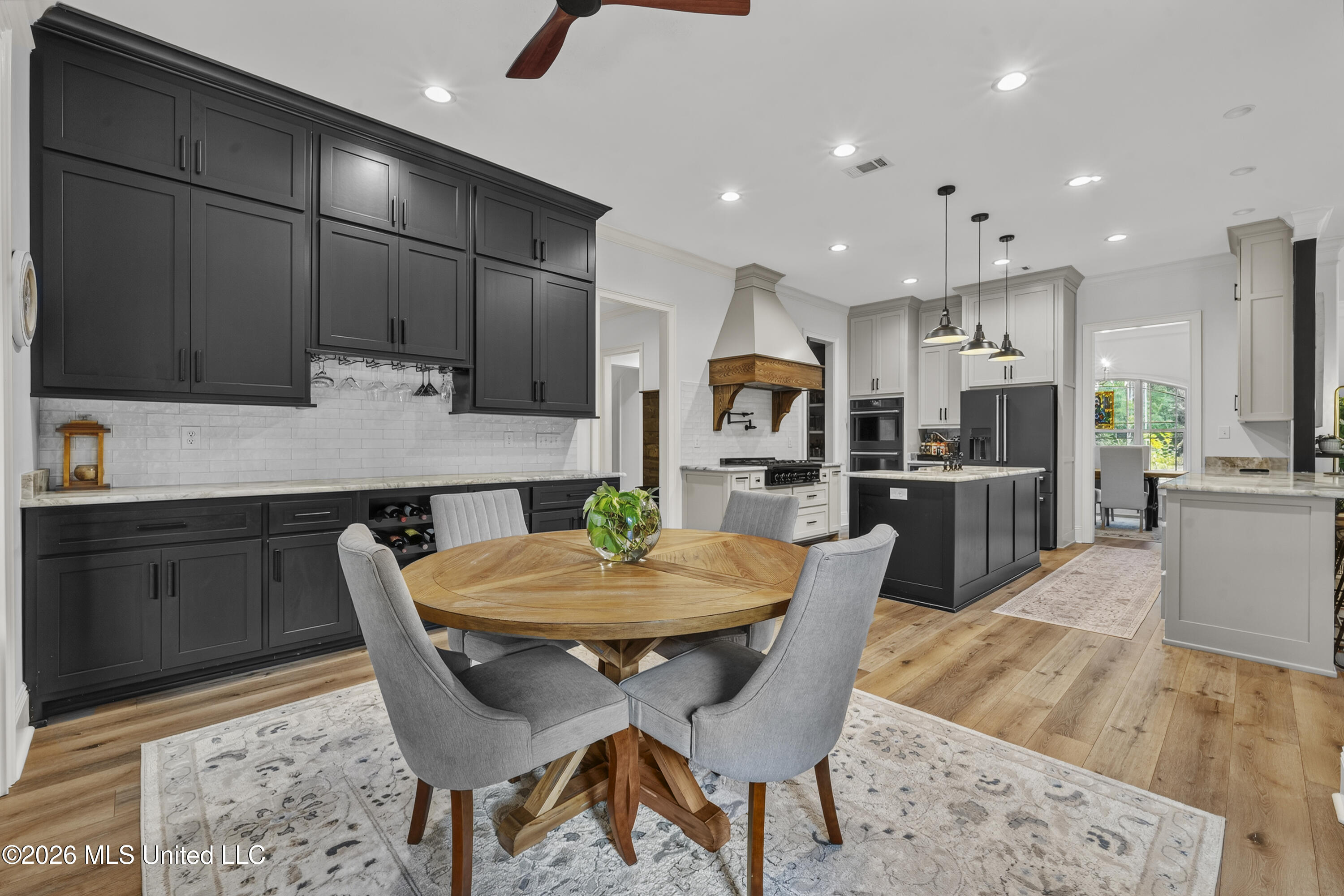 17341 Doc Lizana Road Gulfport, MS 39503 - Photo 14 of 41 Breakfast area