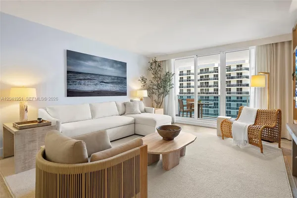 $11,000 | 102 24th Street, Unit 1213, Miami Beach, FL 33139