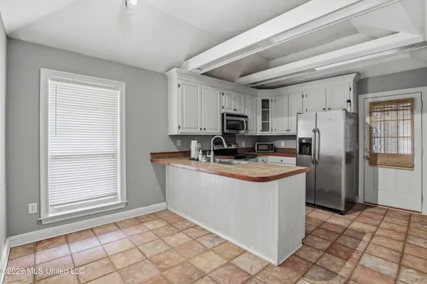 $2,050 | 4012 Brookwood Drive, Flowood, MS 39232