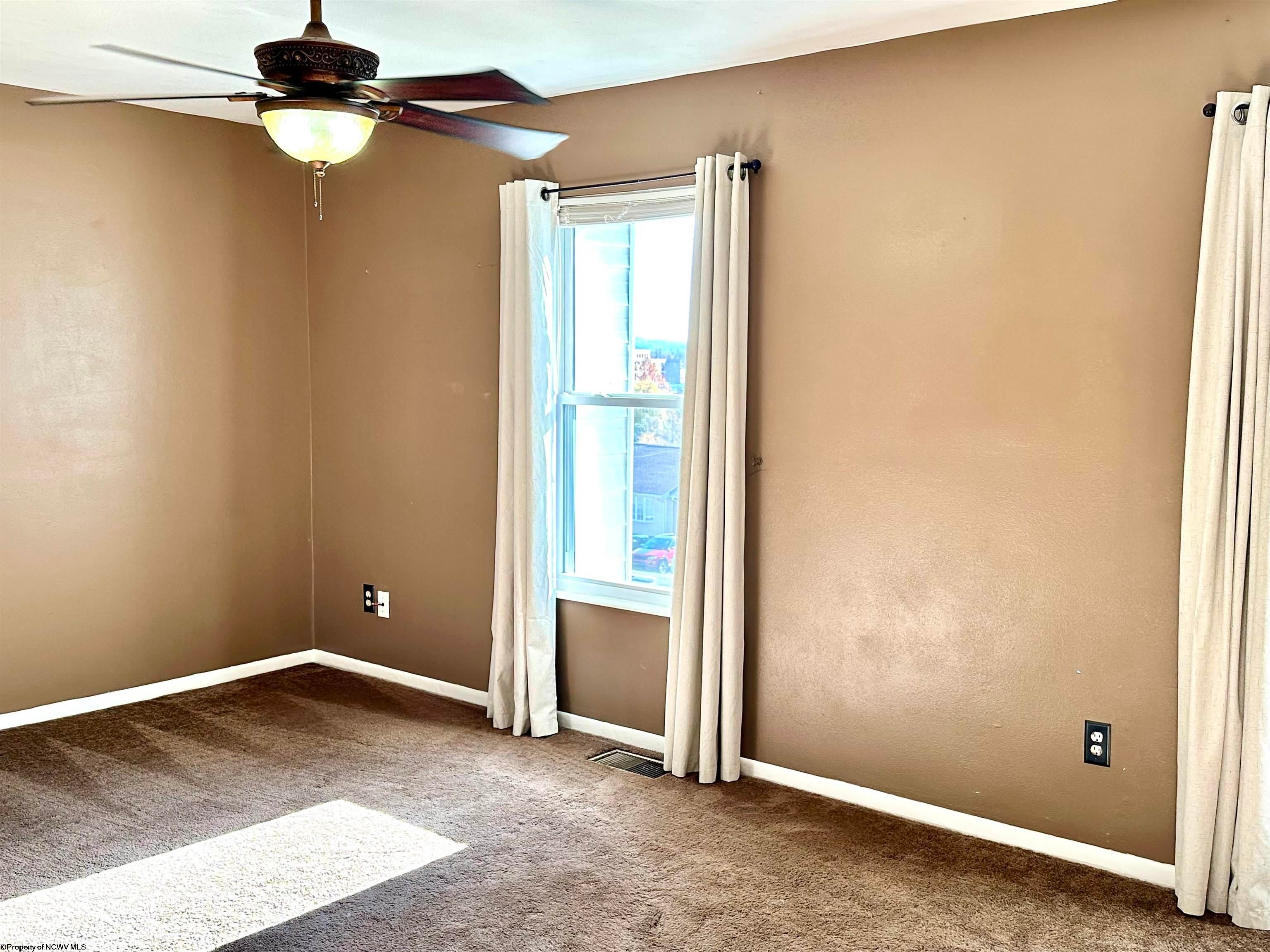 102 Pinewood Road Clarksburg, WV 26301 - Photo 26 of 33 Gallery Image 26