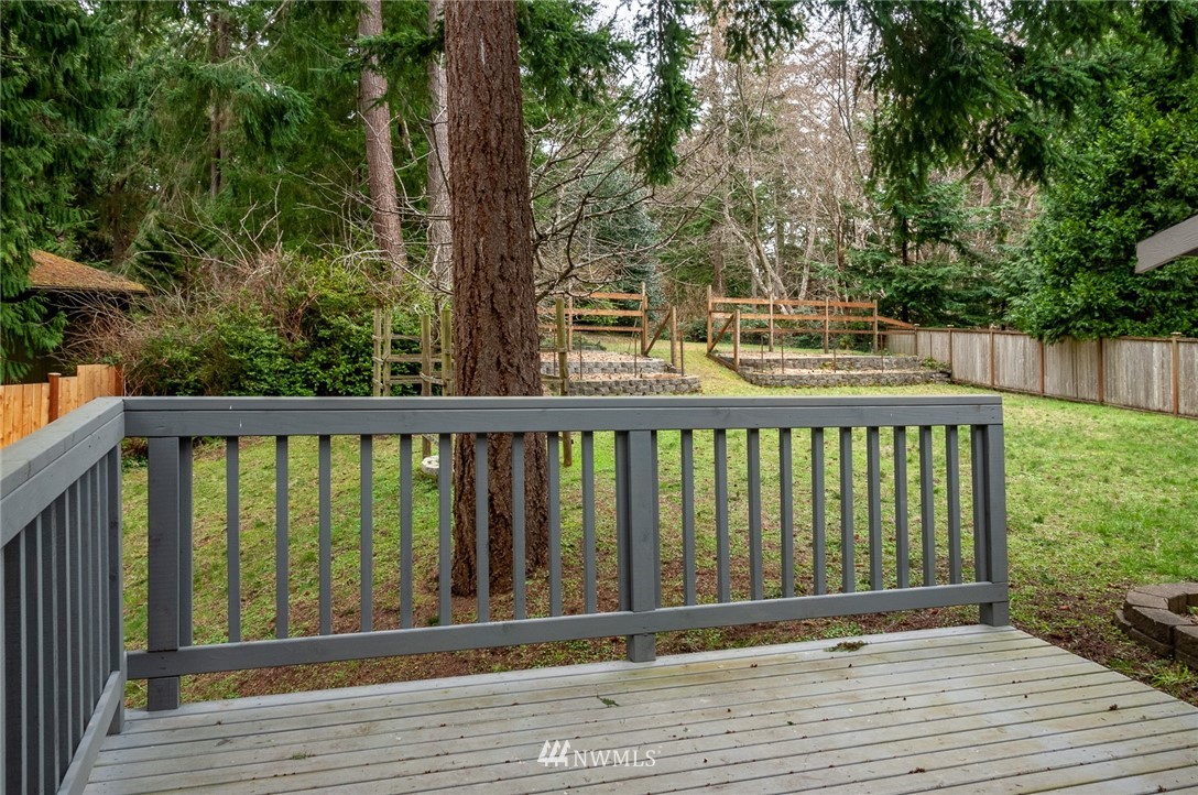 3653 Britzman Loop Clinton, WA 98236 - Photo 6 of 21 Gallery Image 6