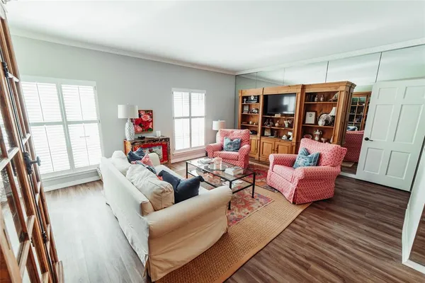 $264,500 | 4320 Bellaire Drive South, Unit 130W, Fort Worth, TX 76109