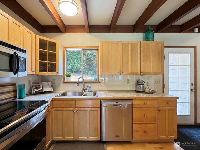 $530,000 | 462 Strait View Drive, Port Angeles, WA 98362