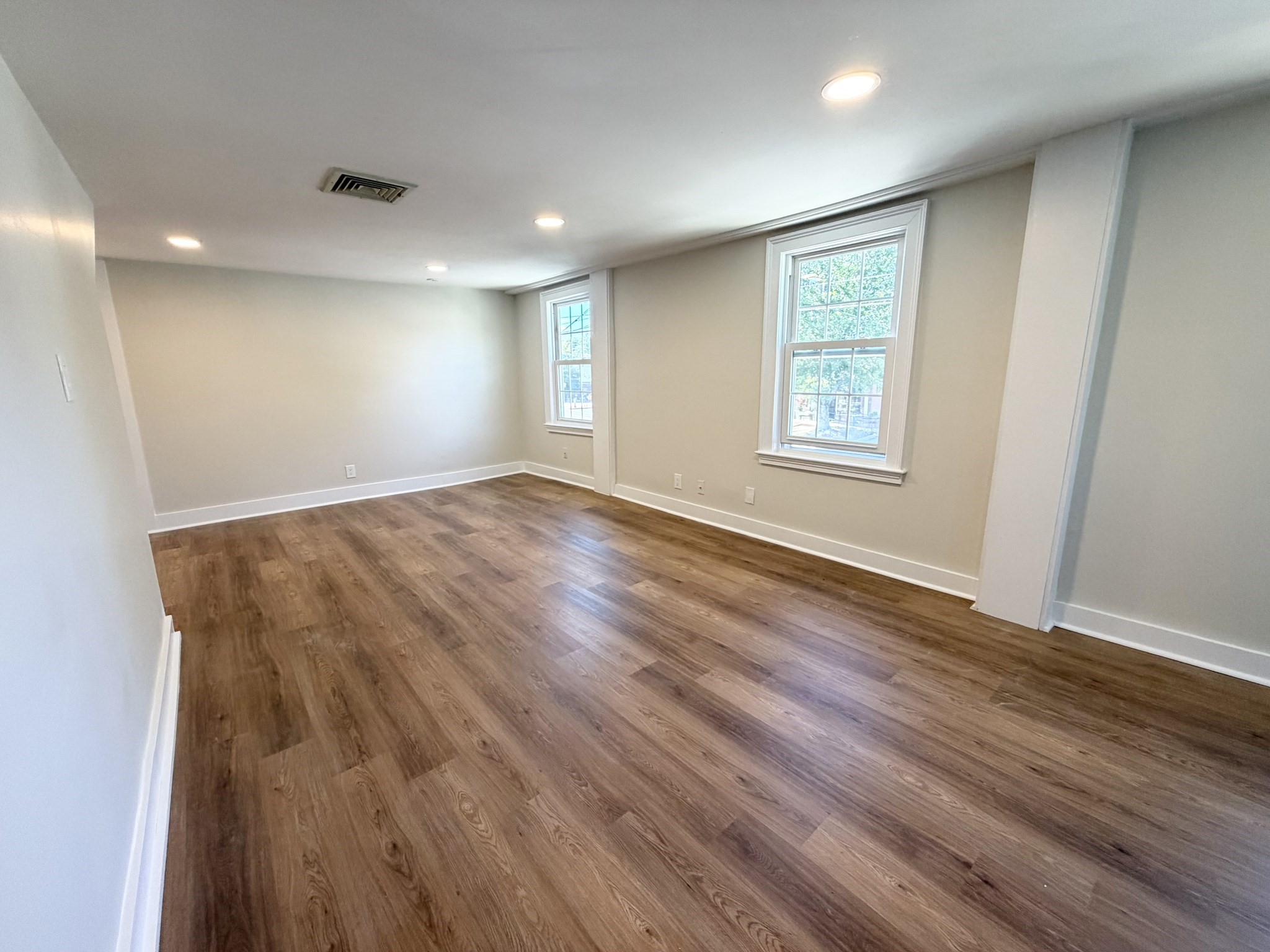 49 Main Street, Unit 3 Topsfield, MA 01983 - Photo 3 of 10 Gallery Image 3