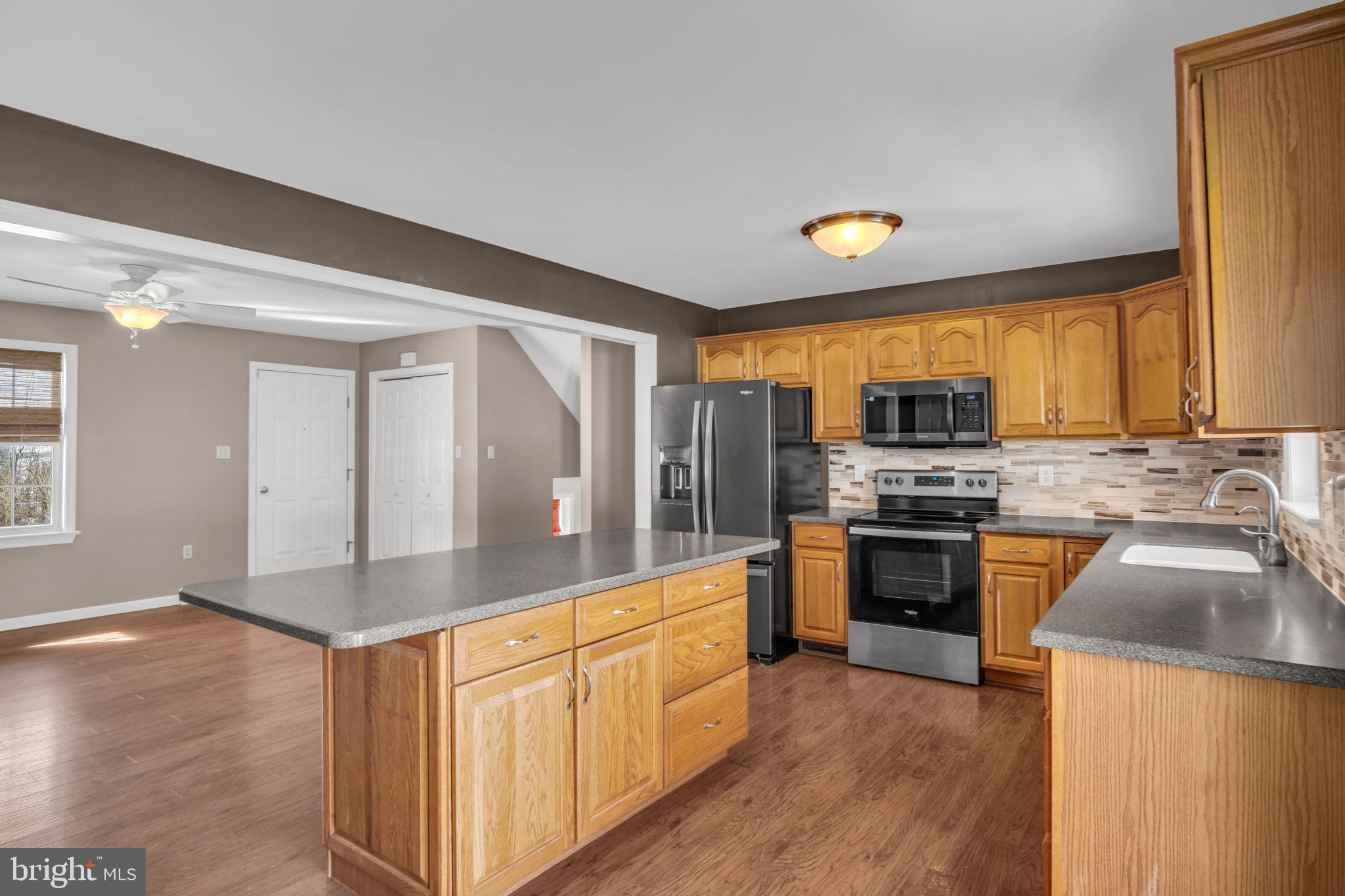 169 Covered Bridge Road Elizabethtown, PA 17022 - Photo 6 of 33 Modern kitchen with warm wood accents.