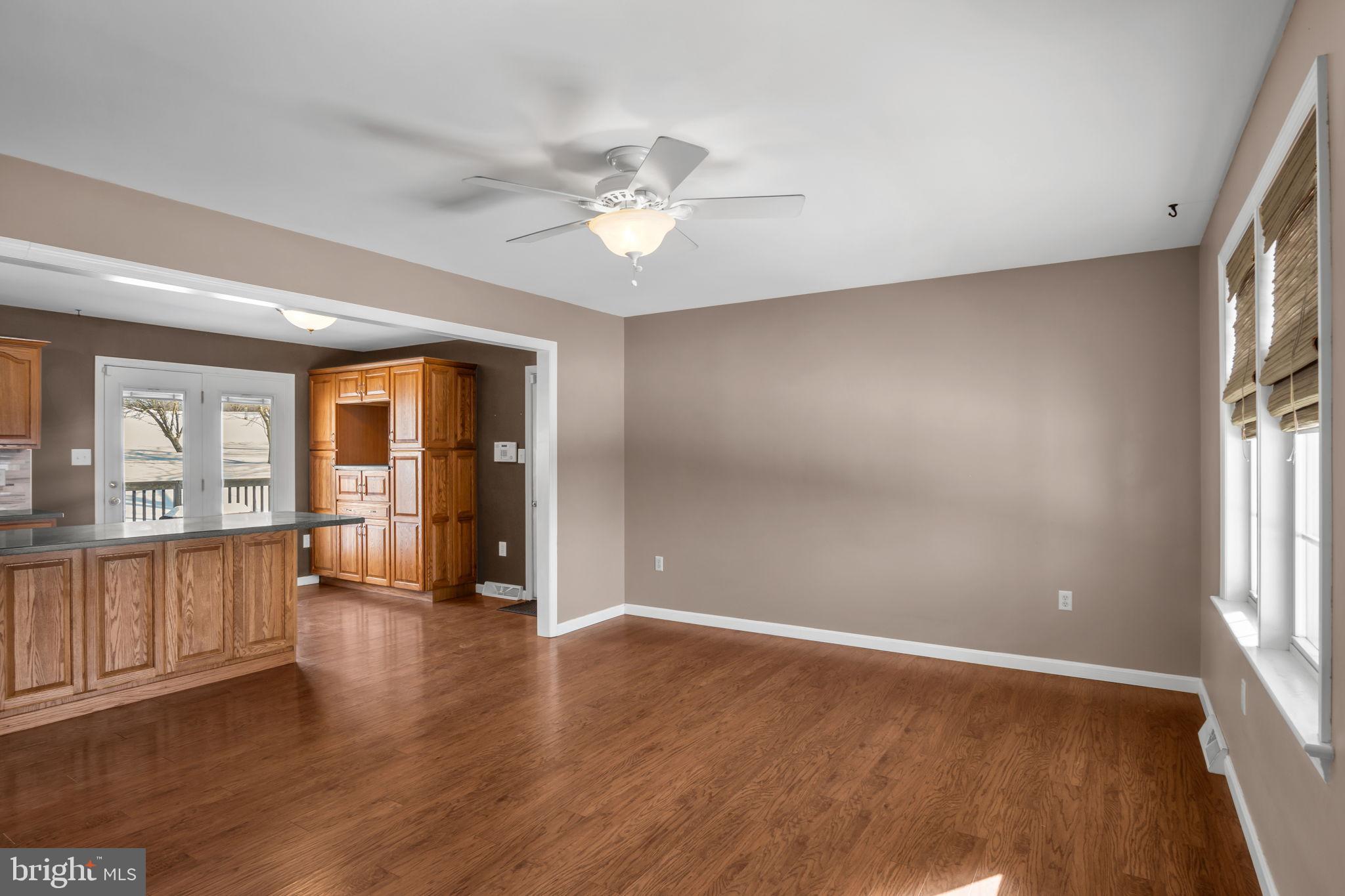 169 Covered Bridge Road Elizabethtown, PA 17022 - Photo 9 of 33 Spacious living area with natural light.
