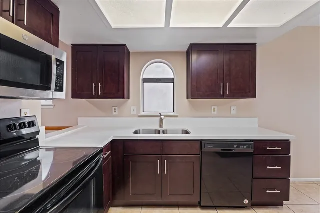 $299,000 | 11530 Pepper Lane, Apple Valley, CA 92308