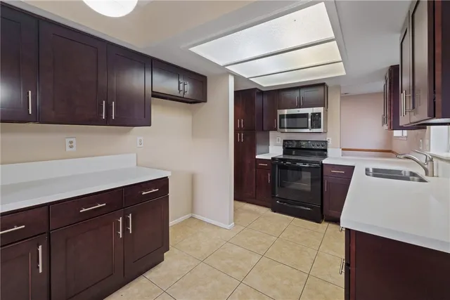 $299,000 | 11530 Pepper Lane, Apple Valley, CA 92308