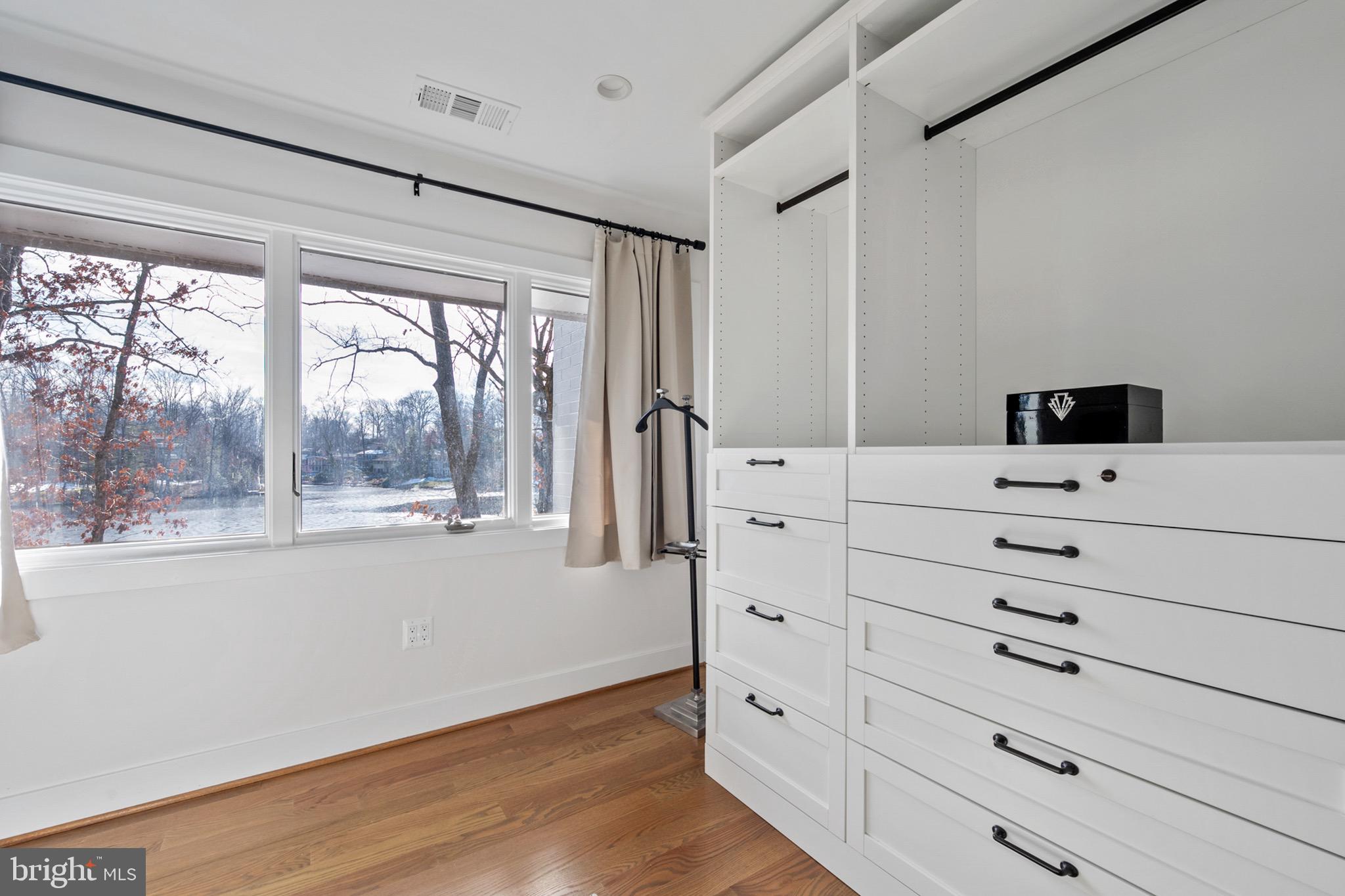 1664 Waters Edge Lane Reston, VA 20190 - Photo 22 of 51