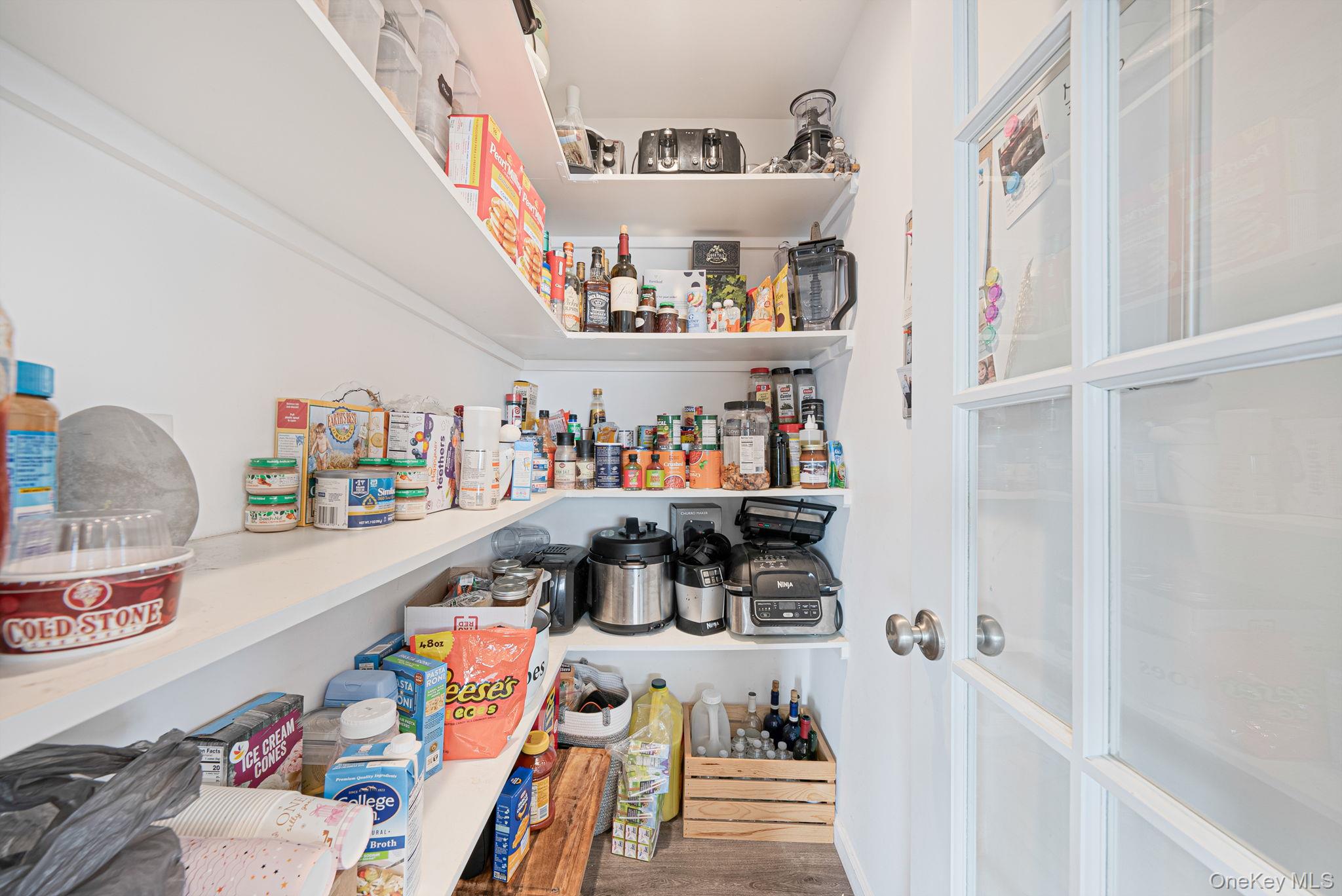 794 Pecan Street Lindenhurst, NY 11757 - Photo 26 of 44