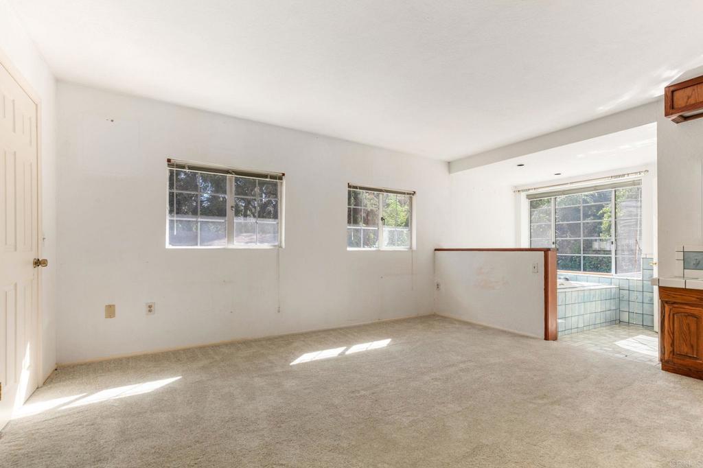 2573 Los Alisos South Fallbrook, CA 92028 - Photo 18 of 70 an empty room with windows